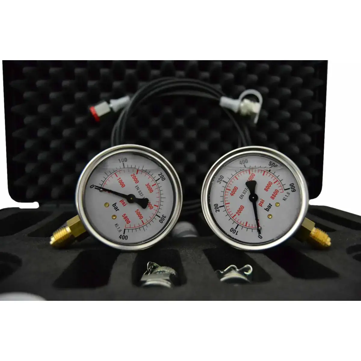 Manometer mit Glyzerinfüllung