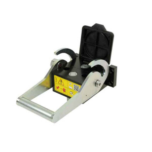 Faster Multikuppler P206 von Pro-Parts wird diaonal liegend dargestellt sodass der Hebel vorne links ist und die Festhälfte mit der Klappe oben