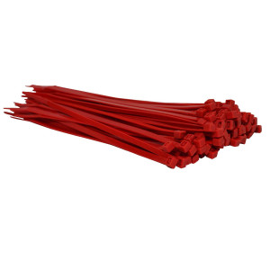 Hundert Kabelbinder in der Farbe rot haben die Darstellung nach rechts liegend