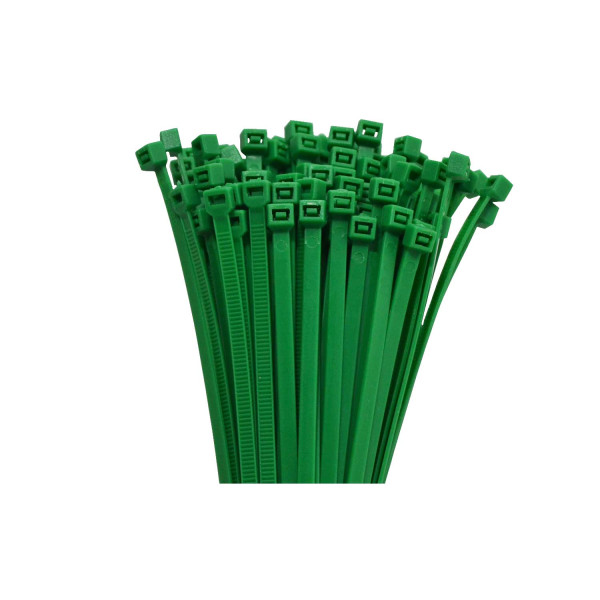 Hundert grüne Kabelbinder im Bündel sind nach rechts liegend dargestellt
